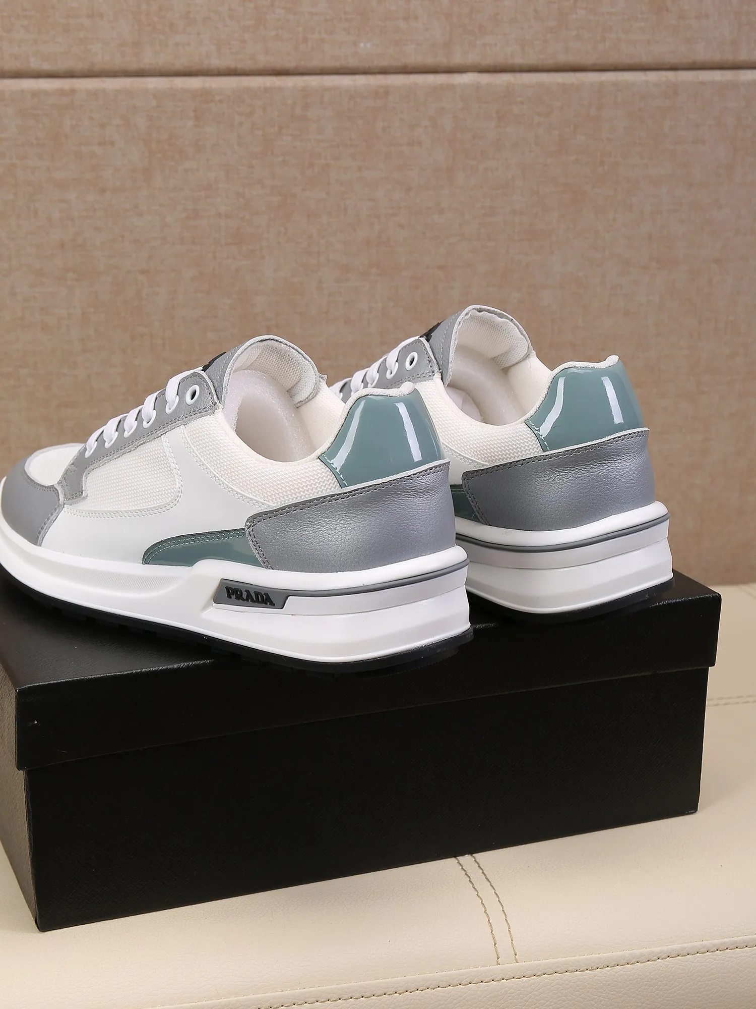 Batch 440 🕷️🕷️【PRADA】Prada's new men's fashionable casual shoes🇨🇳original quality, high-end boutique💯exquisite details,🌶🌶original lightweight, wear-resistant and non-slip original outsole, comfortable to wear🎋classic craftsmanship, fine workmanship, worth owning Code number: 38-44 Large quantities in stock